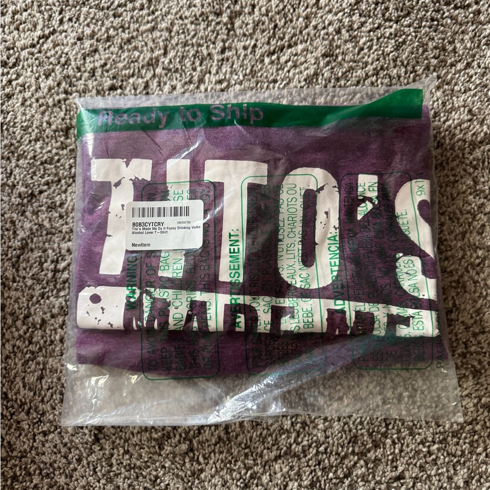 Novelty Graphic Tee - Picture 5 of 5